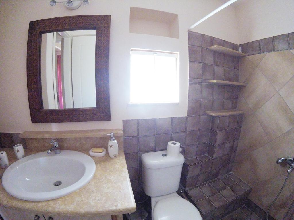 Arapakis Apartment Aegina Buitenkant foto